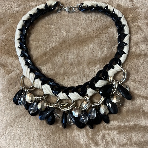 Banana Republic’s statement necklace in black, ivory and silver and black drops - Picture 7 of 7